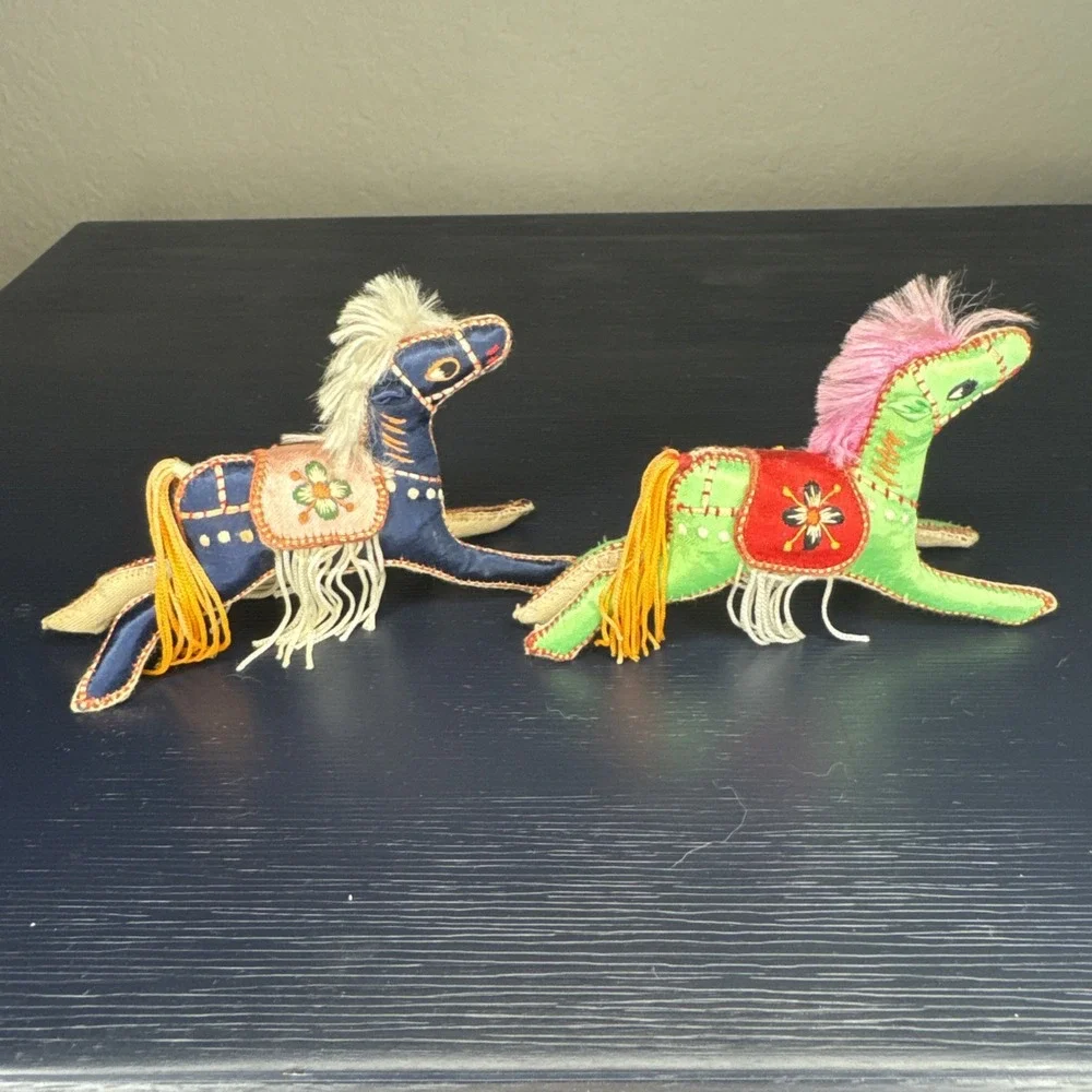 Vintage Horse Satin Embroidered China‎ Hand Made Set Of Two